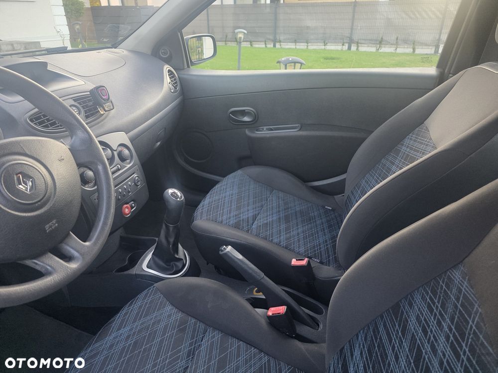 Renault Clio - 6