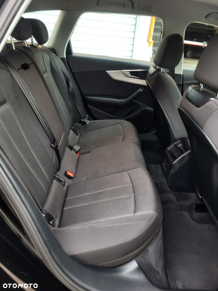 Audi A4 Avant 40 TFSI S tronic sport - 11