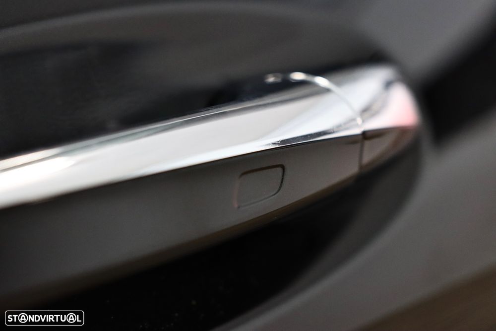 Mercedes-Benz GLC 350 e 4Matic 7G-TRONIC AMG Line - 11