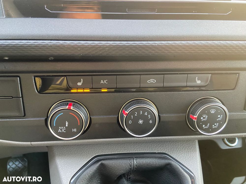 Volkswagen Transporter - 29