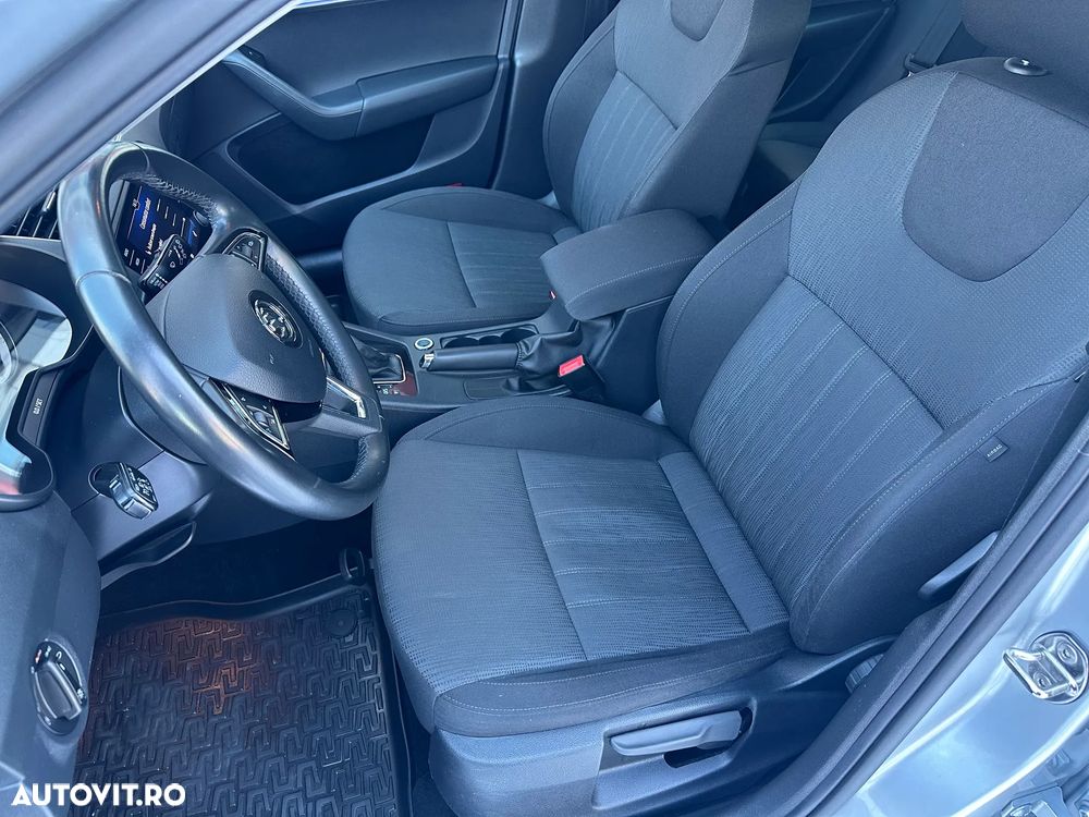 Skoda Octavia 2.0 TDI DSG Ambition - 11