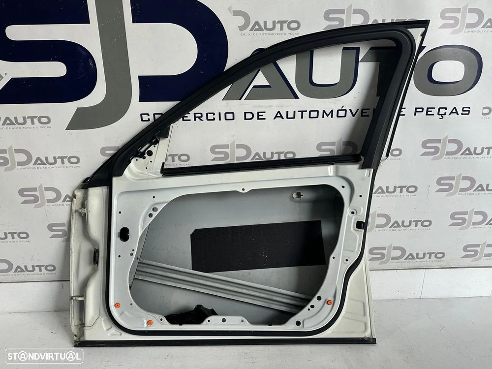 Porta Frente / Trás Direita / Esquerda - Mercedes C (W204) - 4