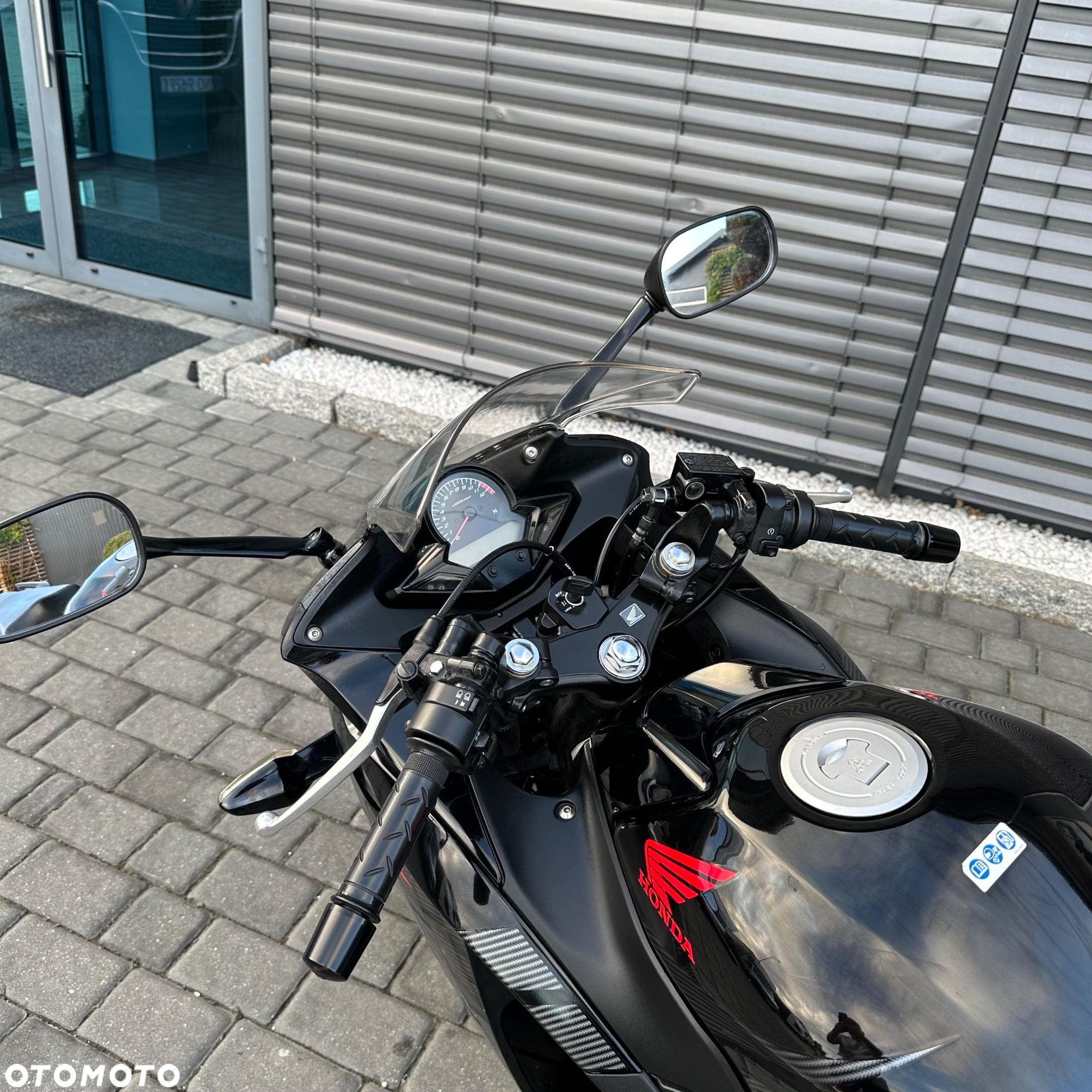 Honda CBR - 12