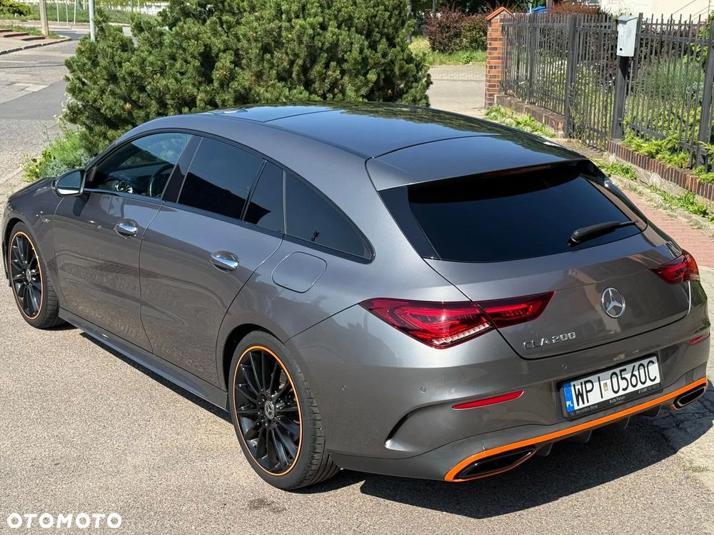 Mercedes-Benz CLA 200 7G-DCT - 2