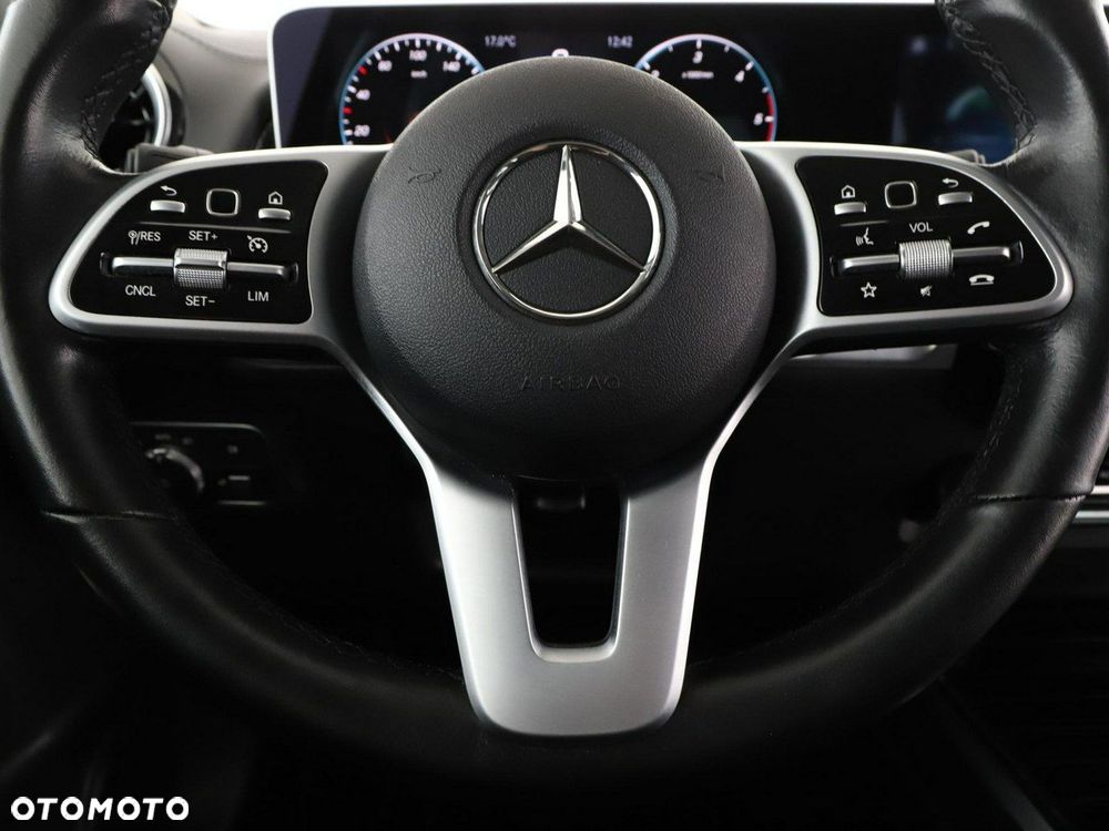Mercedes-Benz GLB 200 d Progressive 8G-DCT - 22