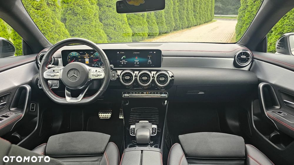 Mercedes-Benz CLA 200 AMG Line 7G-DCT - 23