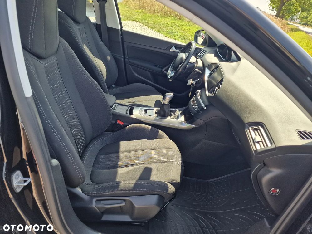 Peugeot 308 SW BlueHDi 100 Stop & Start Business-Line - 26