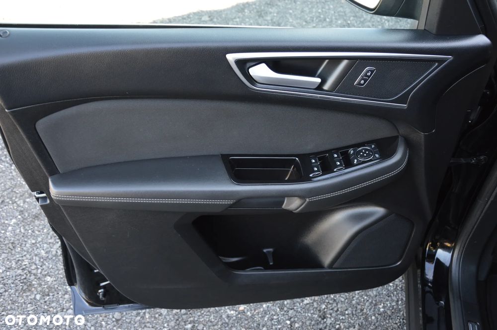 Ford S-Max - 23