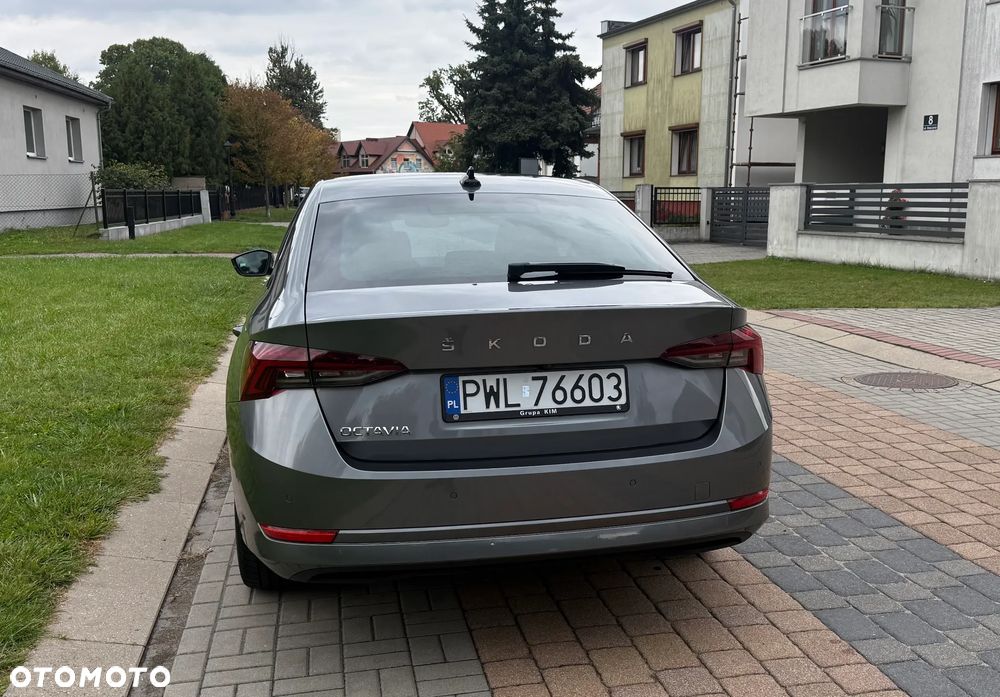 Skoda Octavia 2.0 TDI Ambition DSG - 4