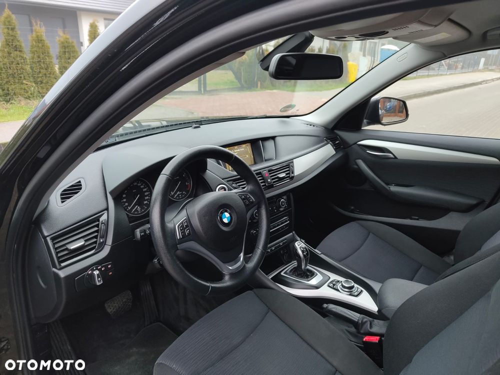 BMW X1 sDrive18d xLine - 12