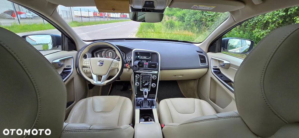 Volvo XC 60 D4 AWD Geartronic Summum - 12