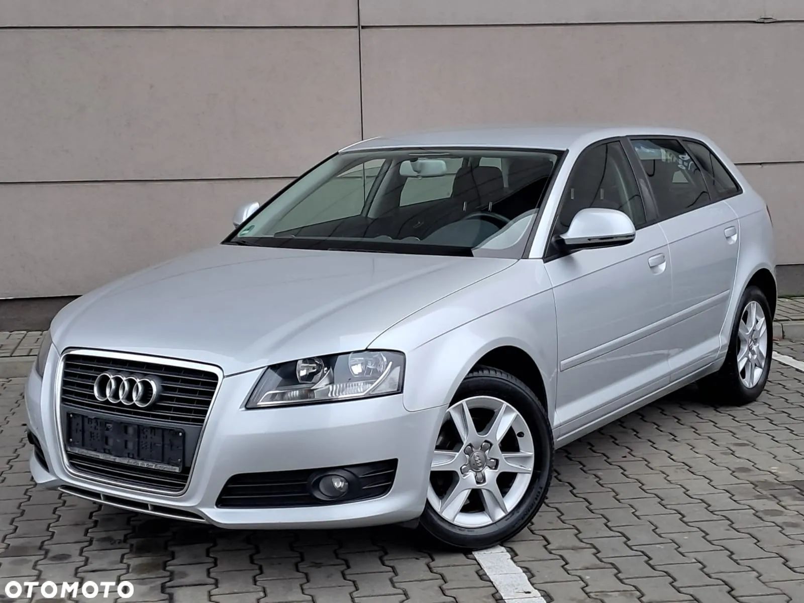 Audi A3 1.6 Attraction - 1