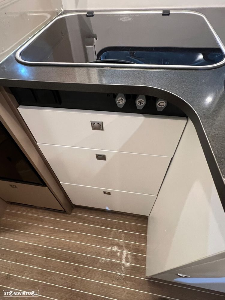 Etrusco T 6900 SB L4H3 Euro 6 5 lugares livrete - 15