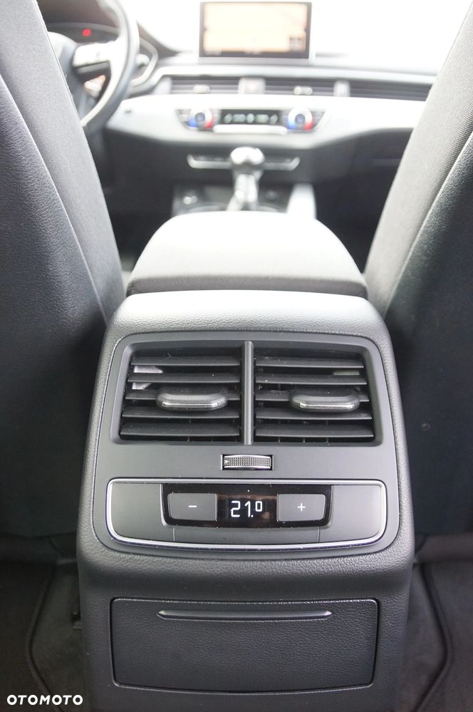 Audi A4 Avant 2.0 TDI clean diesel Quattro - 34