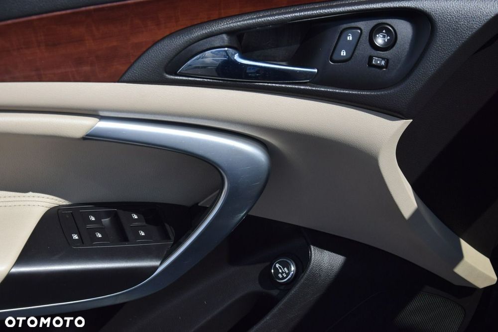 Opel Insignia 2.0 ECOTEC DI Turbo Business Innovation - 28