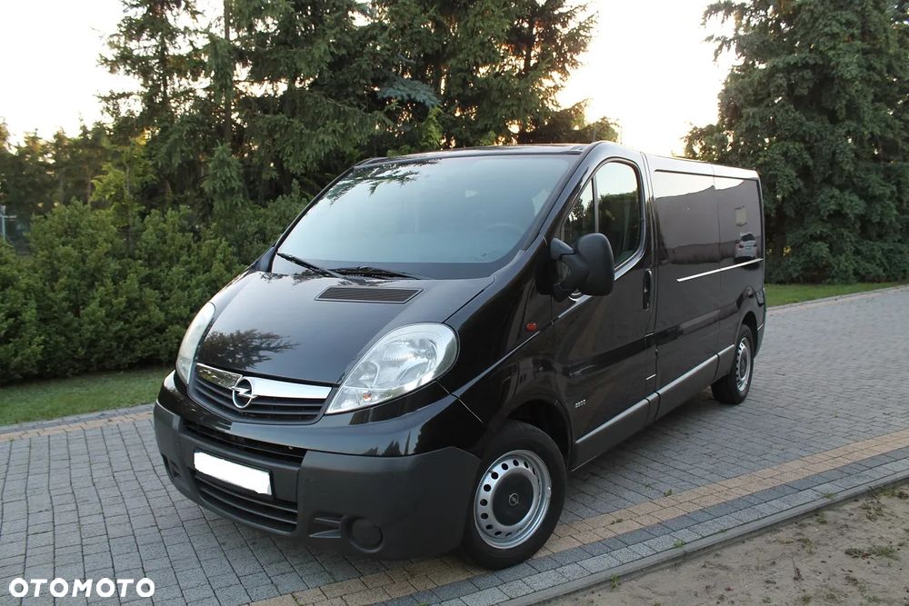 Opel Vivaro - 1