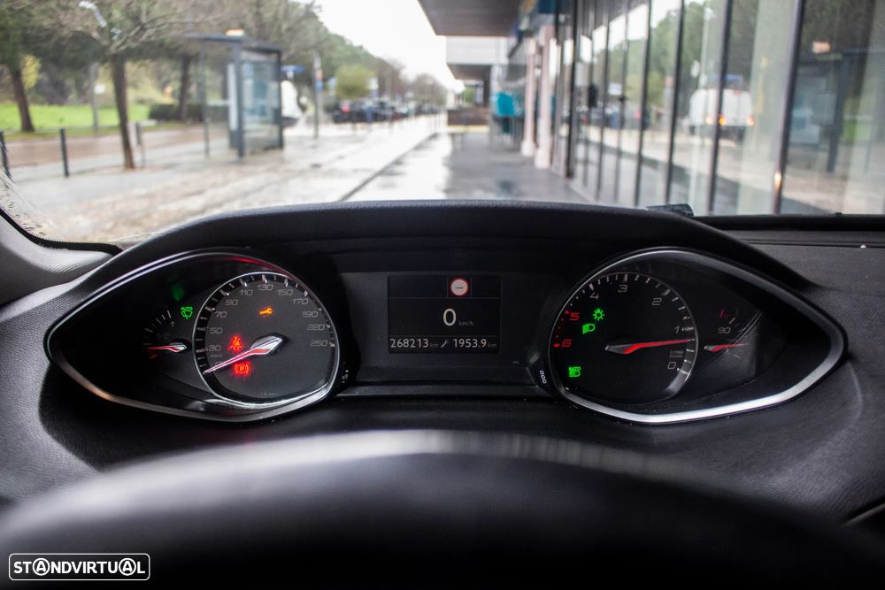 Peugeot 308 SW BlueHDi 130 Stop & Start Active - 17