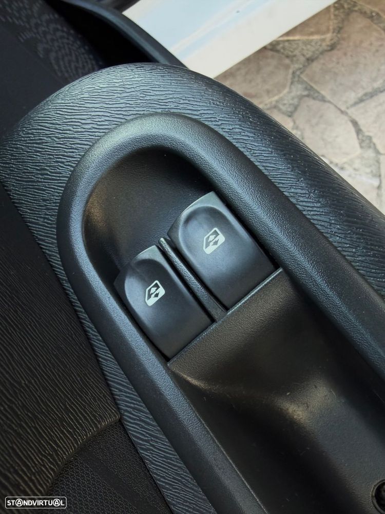 Renault Twingo 1.2 16V Ripcurl — fotografia 25