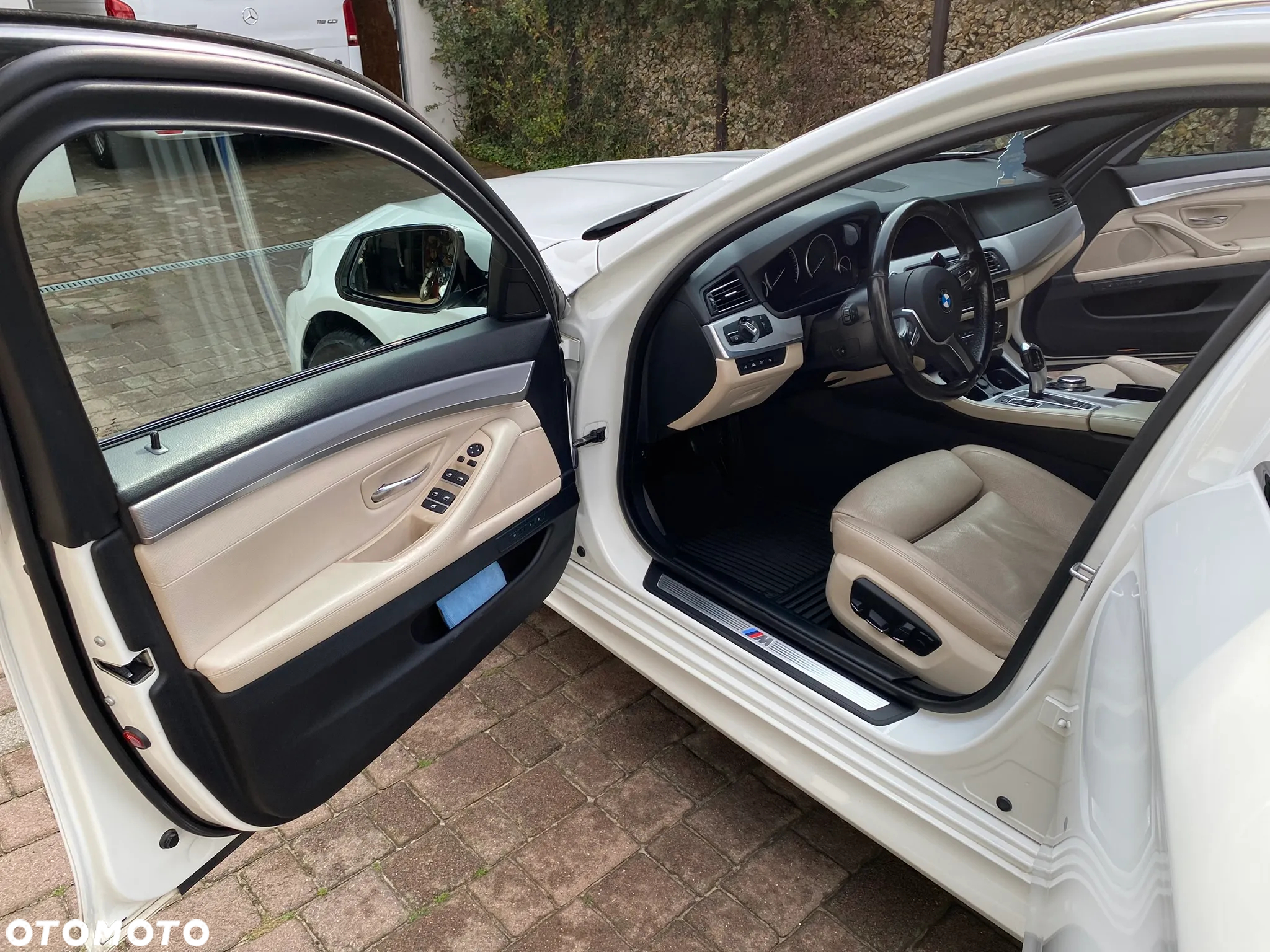 BMW Seria 5 520d xDrive Luxury Line - 14