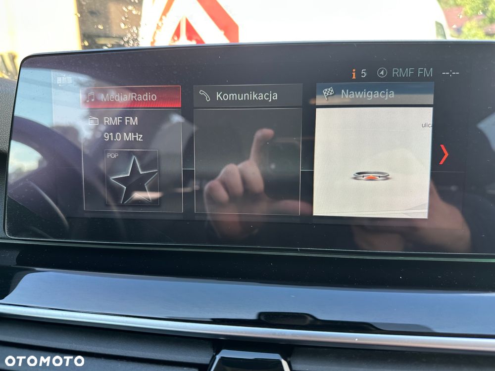 BMW Seria 5 520d Sport Line - 27