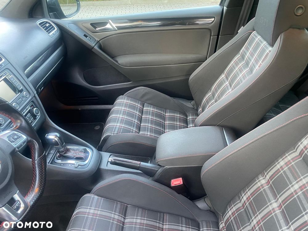 Volkswagen Golf 2.0 GTI DSG - 13
