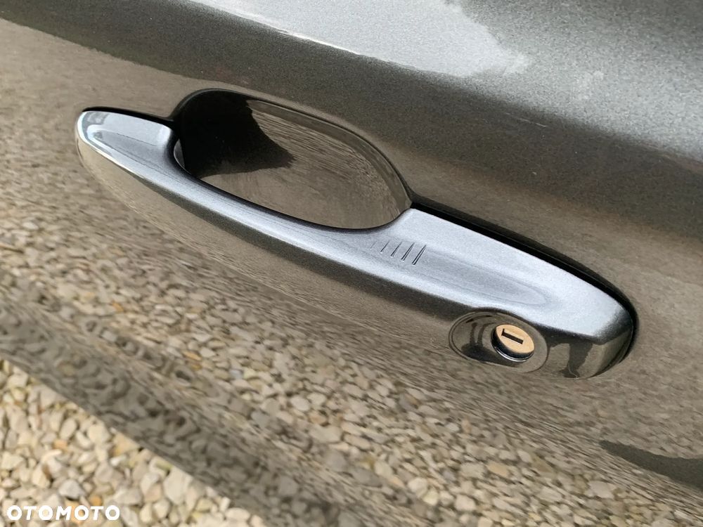 Ford Focus 1.5 EcoBlue Start-Stopp-System ST-LINE DESIGN - 15