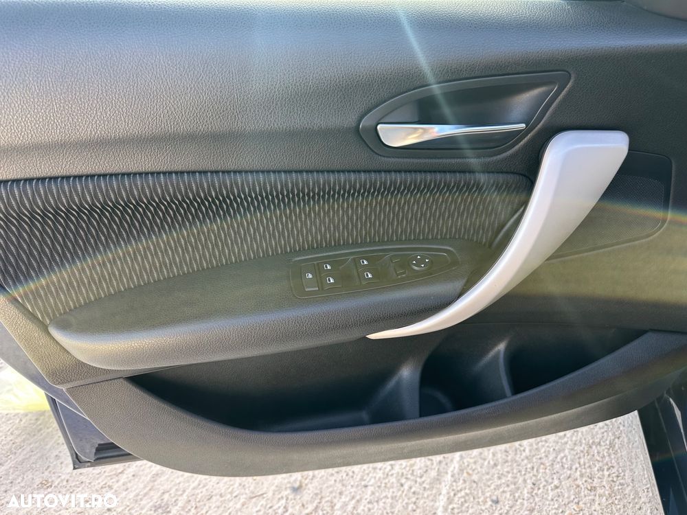 BMW Seria 1 118d Aut. - 28
