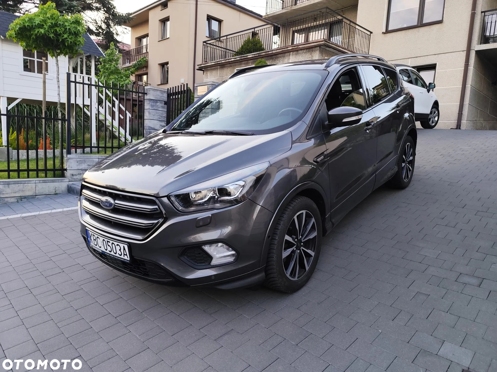 Ford Kuga 1.5 EcoBoost 4x4 ST-Line - 2
