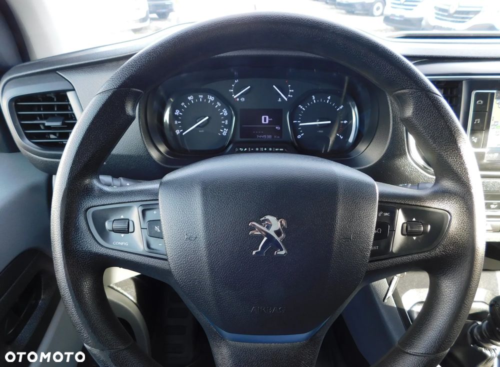 Peugeot Expert - 11