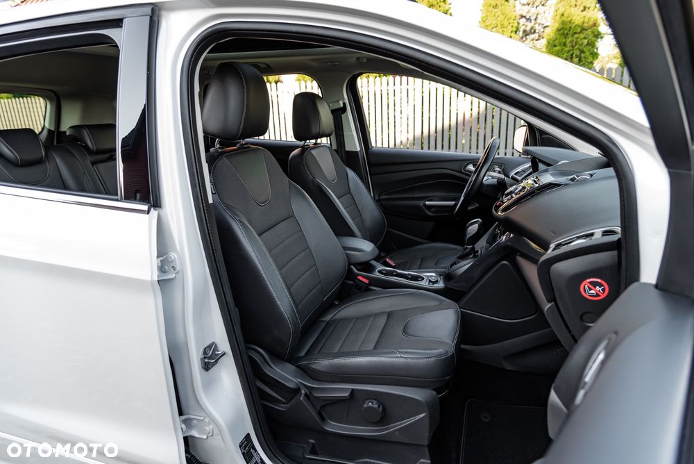 Ford Kuga 2.0 TDCi 4x4 Titanium - 24