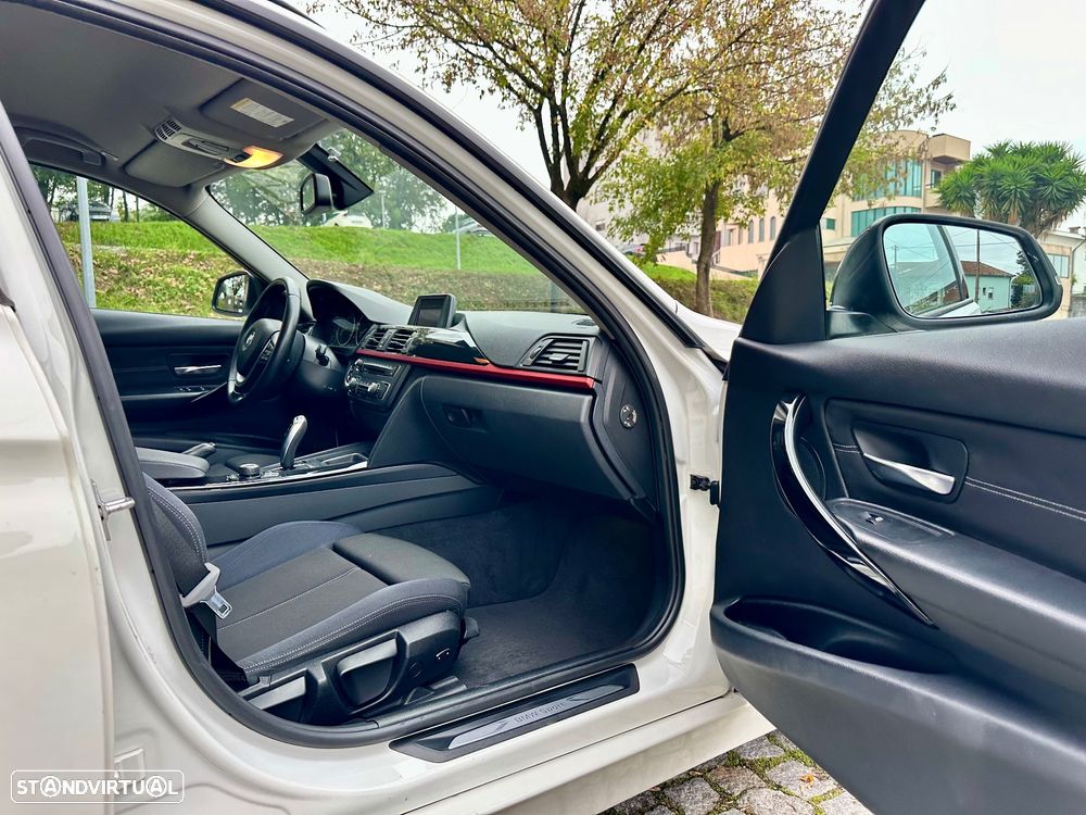 BMW 318 d Touring Auto Line Sport - 32