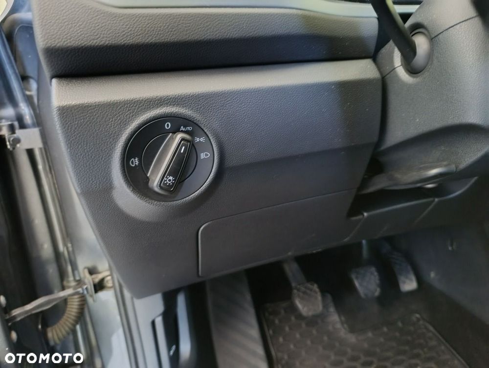 Volkswagen T-Roc - 28