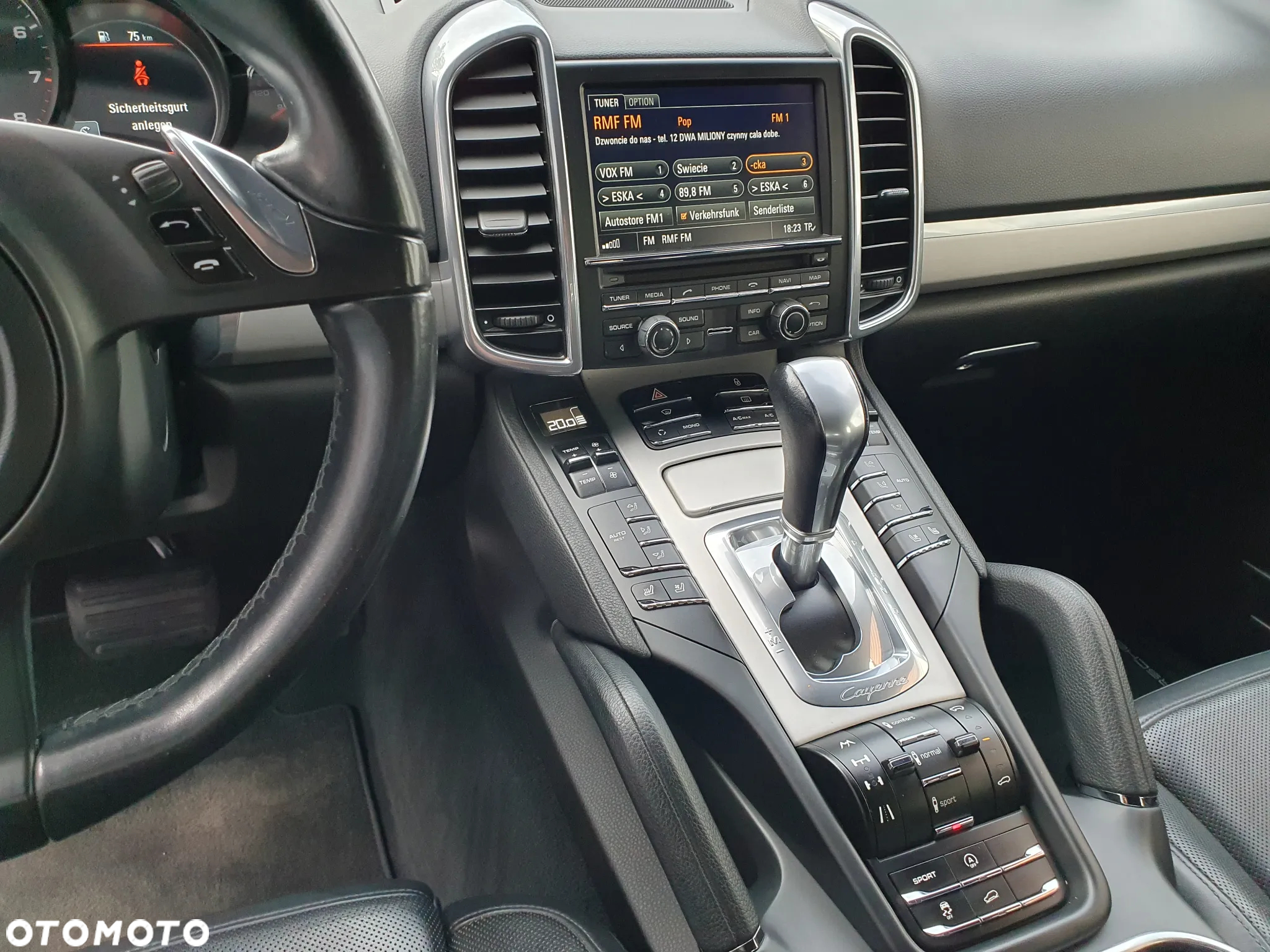 Porsche Cayenne - 12