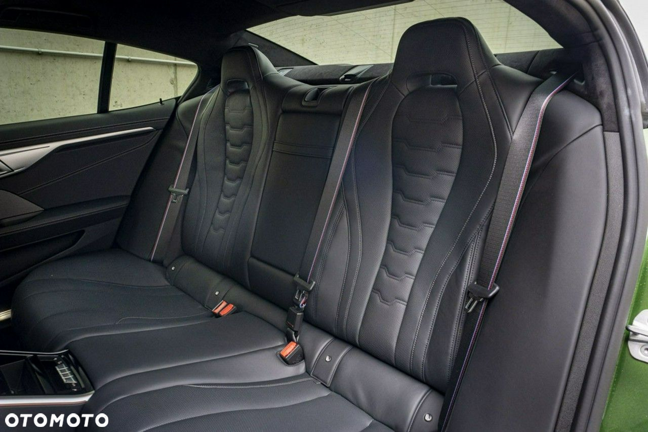BMW Seria 8 - 24