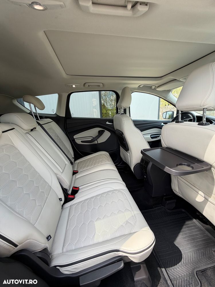 Ford Kuga 2.0 TDCi 4WD Powershift Vignale - 27