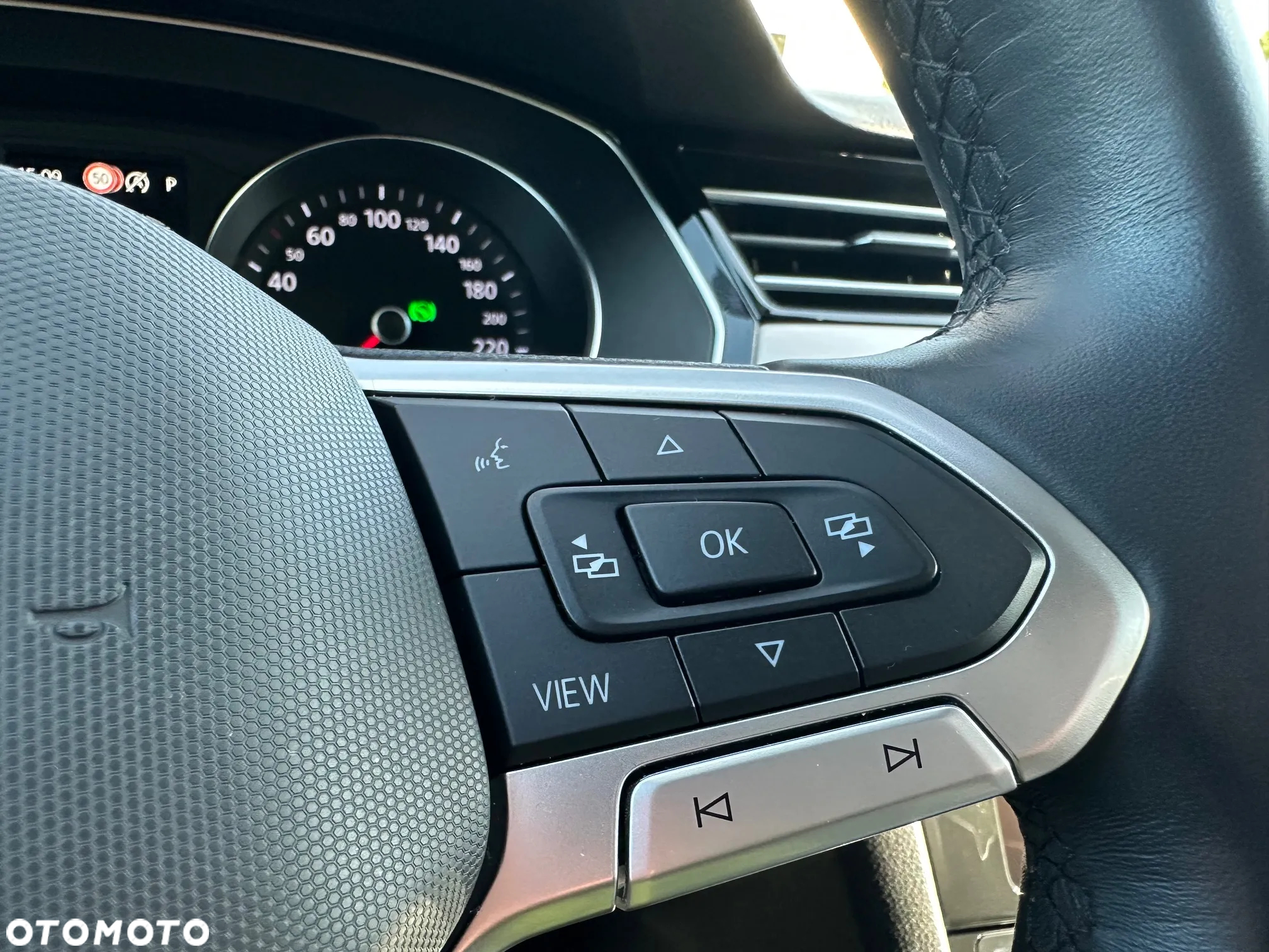 Volkswagen Passat 2.0 TSI Elegance DSG - 19