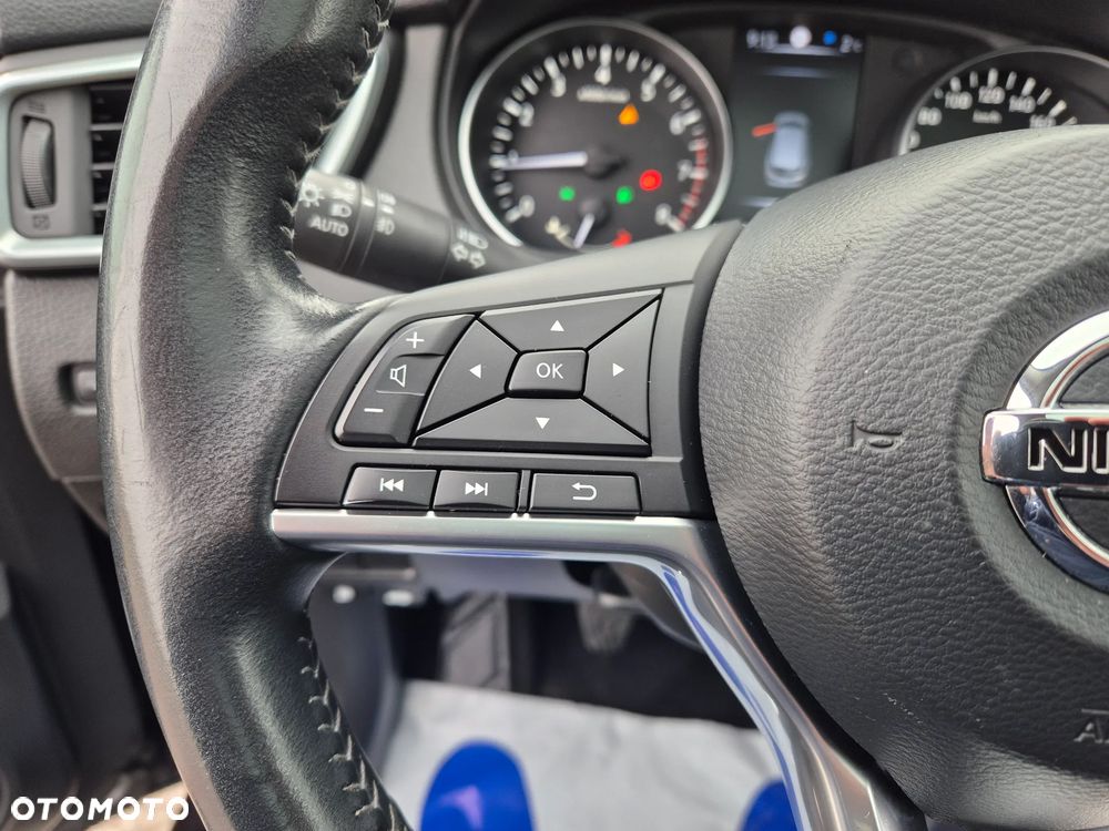 Nissan Qashqai 1.3 DIG-T N-CONNECTA - 32