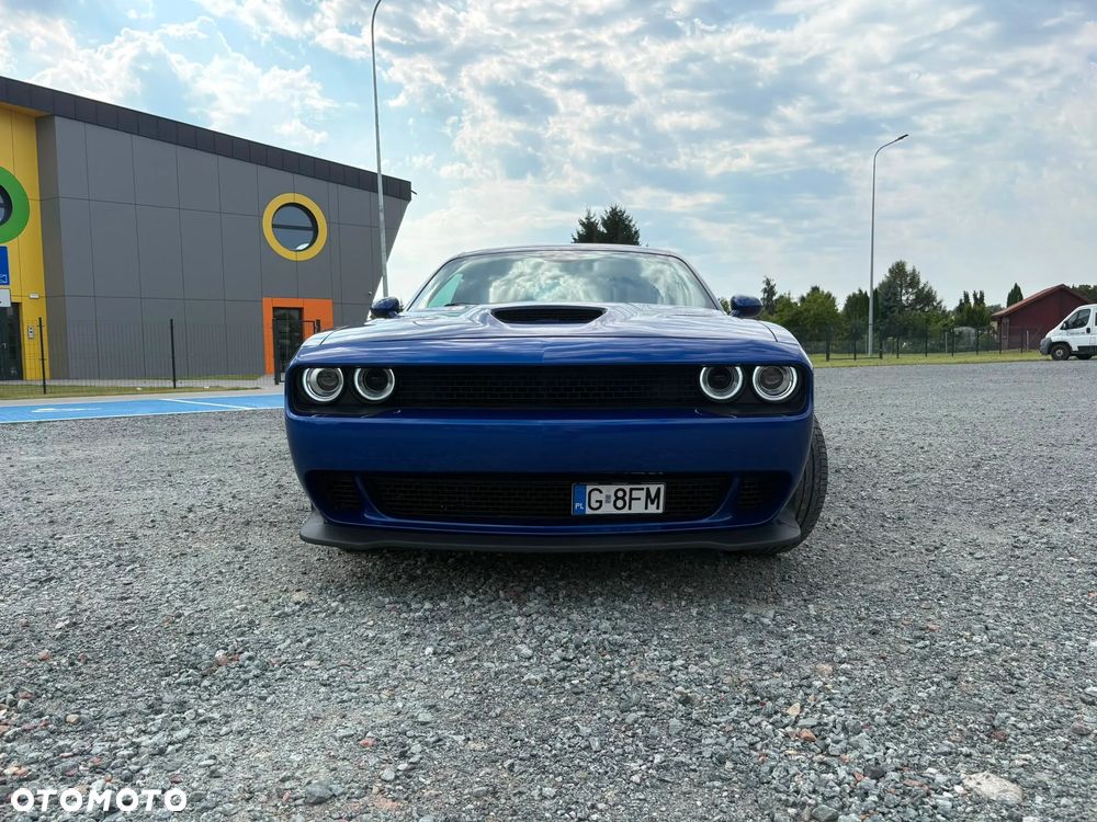 Dodge Challenger - 10