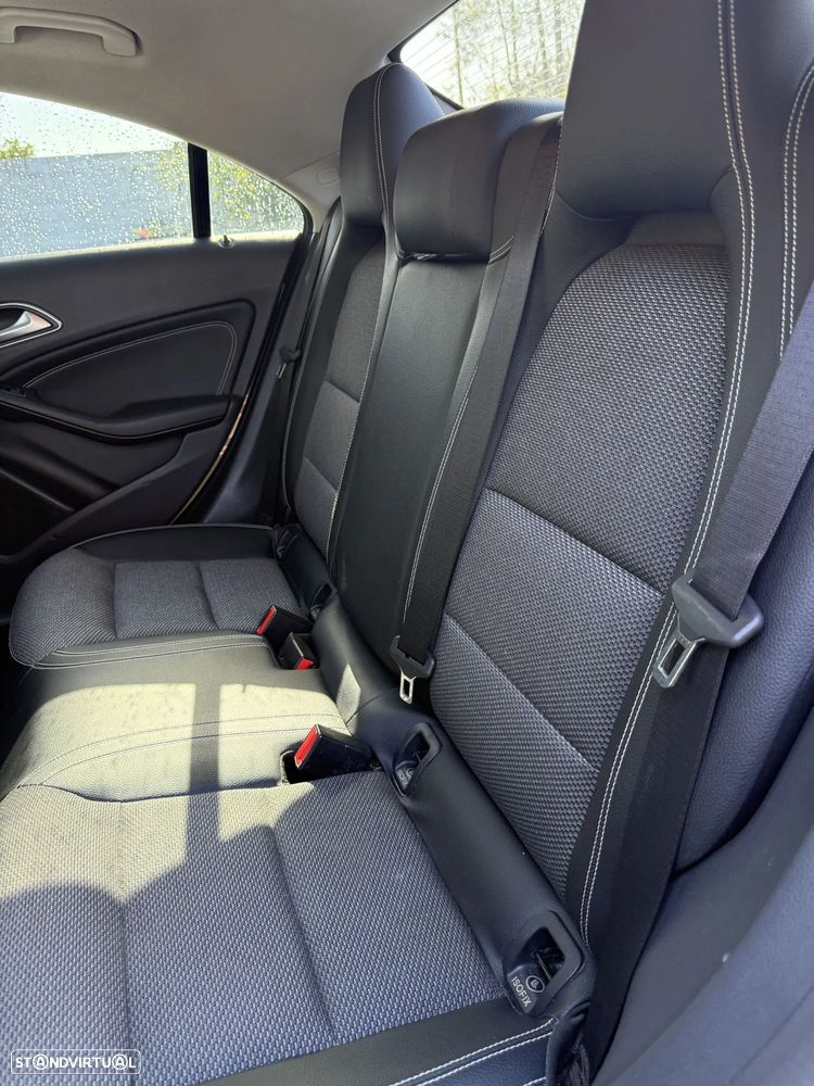 Mercedes-Benz CLA 180 - 12