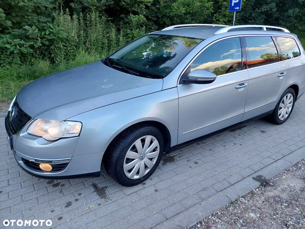 Volkswagen Passat 1.9 TDI Highline - 1