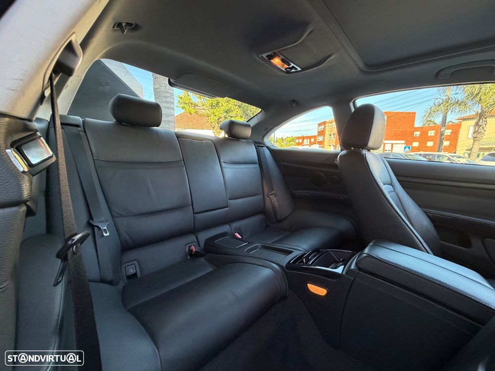 BMW 320 d Coupe - 14