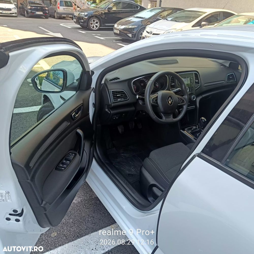 Renault Megane TCe Business - 3