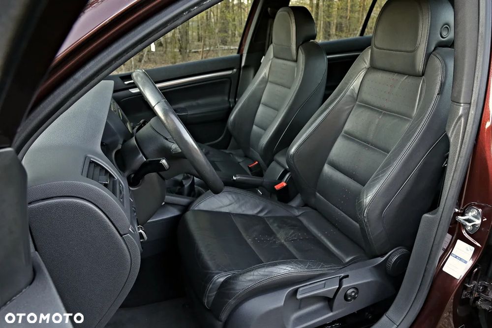 Volkswagen Golf 2.0 FSI 4Motion GT Sport - 30