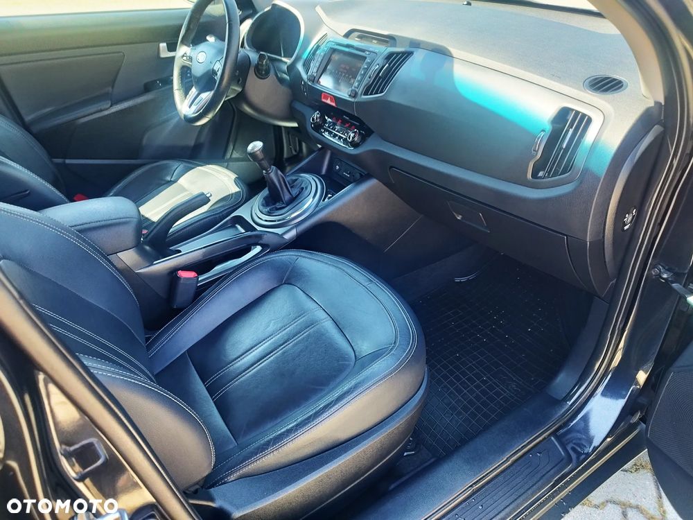 Kia Sportage 2.0 CVVT 4WD Vision - 23