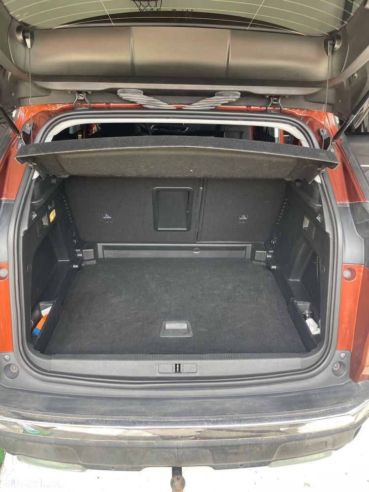 Peugeot 3008 1.6 BlueHDI S&S Allure - 9