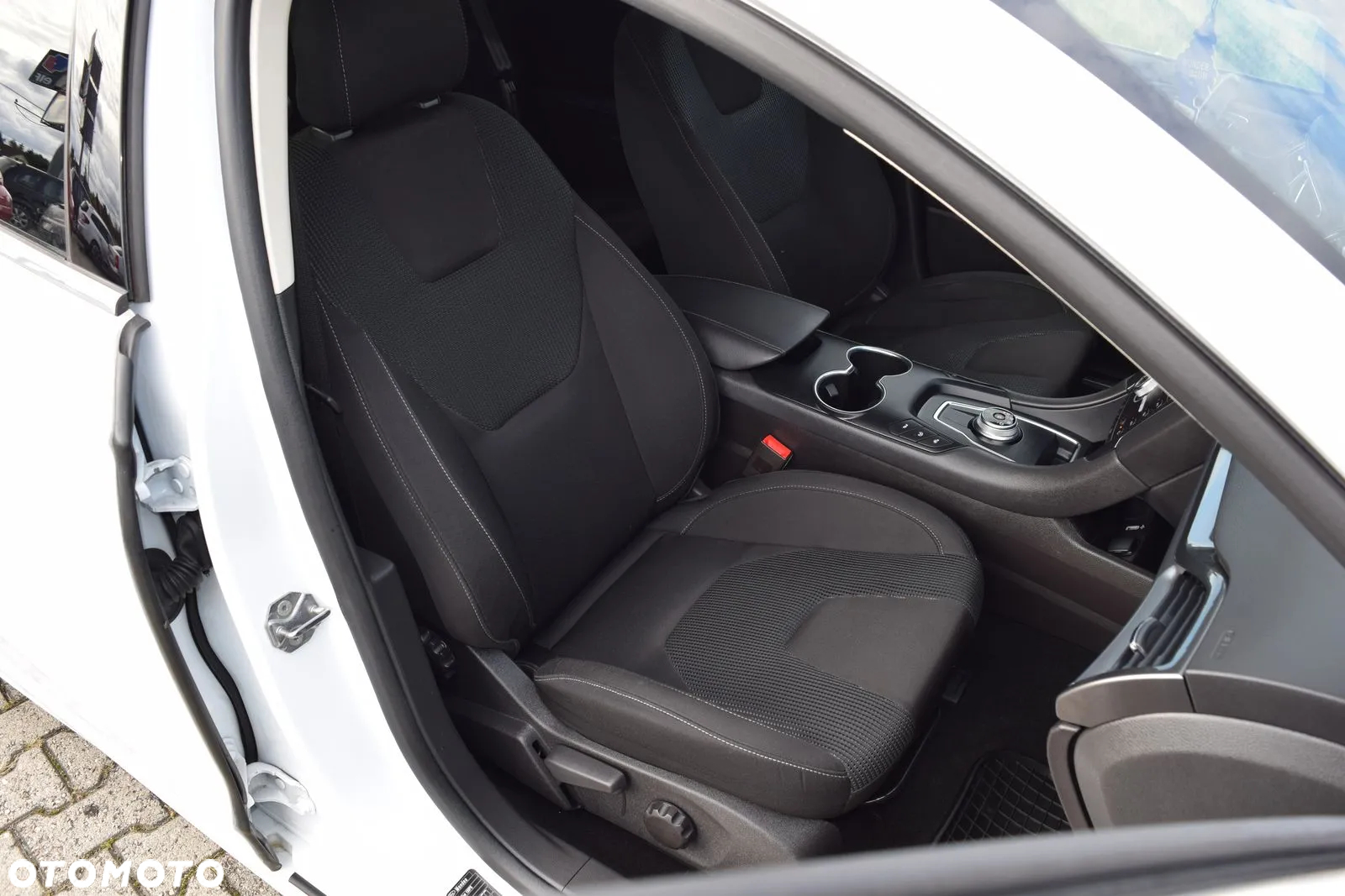 Ford Mondeo Turnier 2.0 EcoBlue Titanium - 22