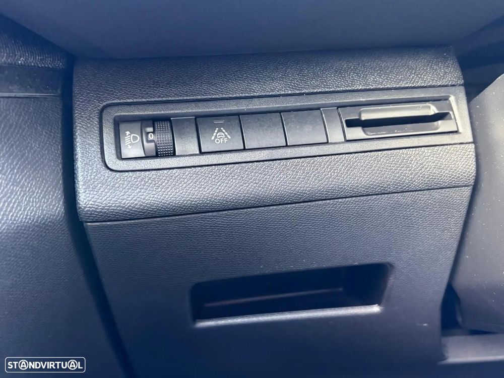 Peugeot 5008 1.2 PureTech Allure EAT8 - 34