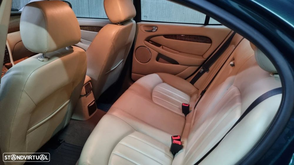 Jaguar X-Type SW 2.5 V6 Executive Aut. - 10