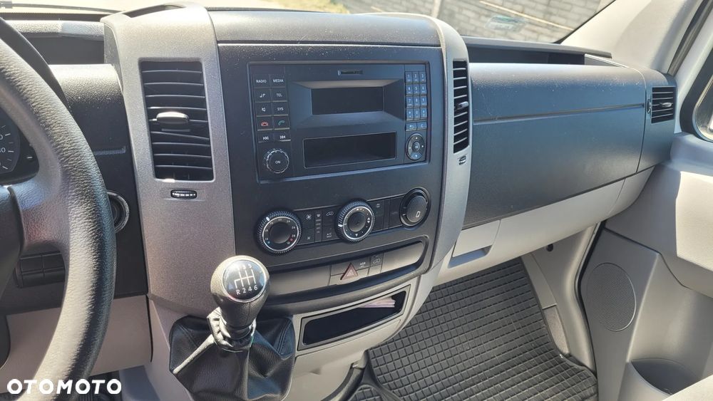 Volkswagen CRAFTER - 16