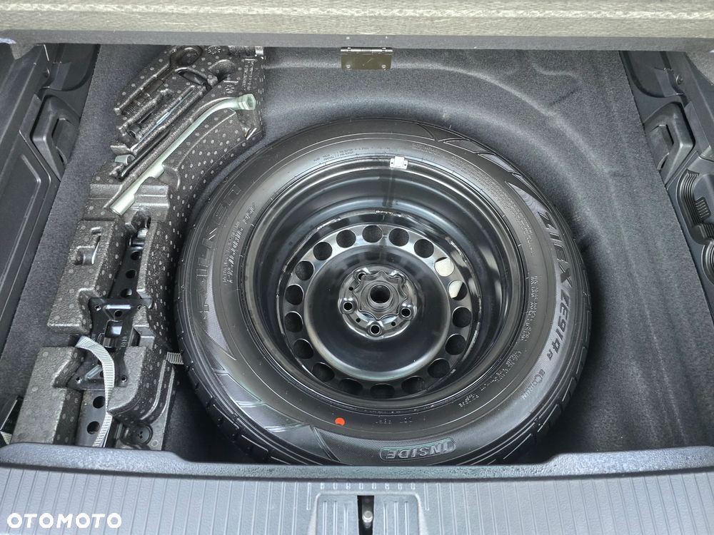 Volkswagen Passat Variant - 21
